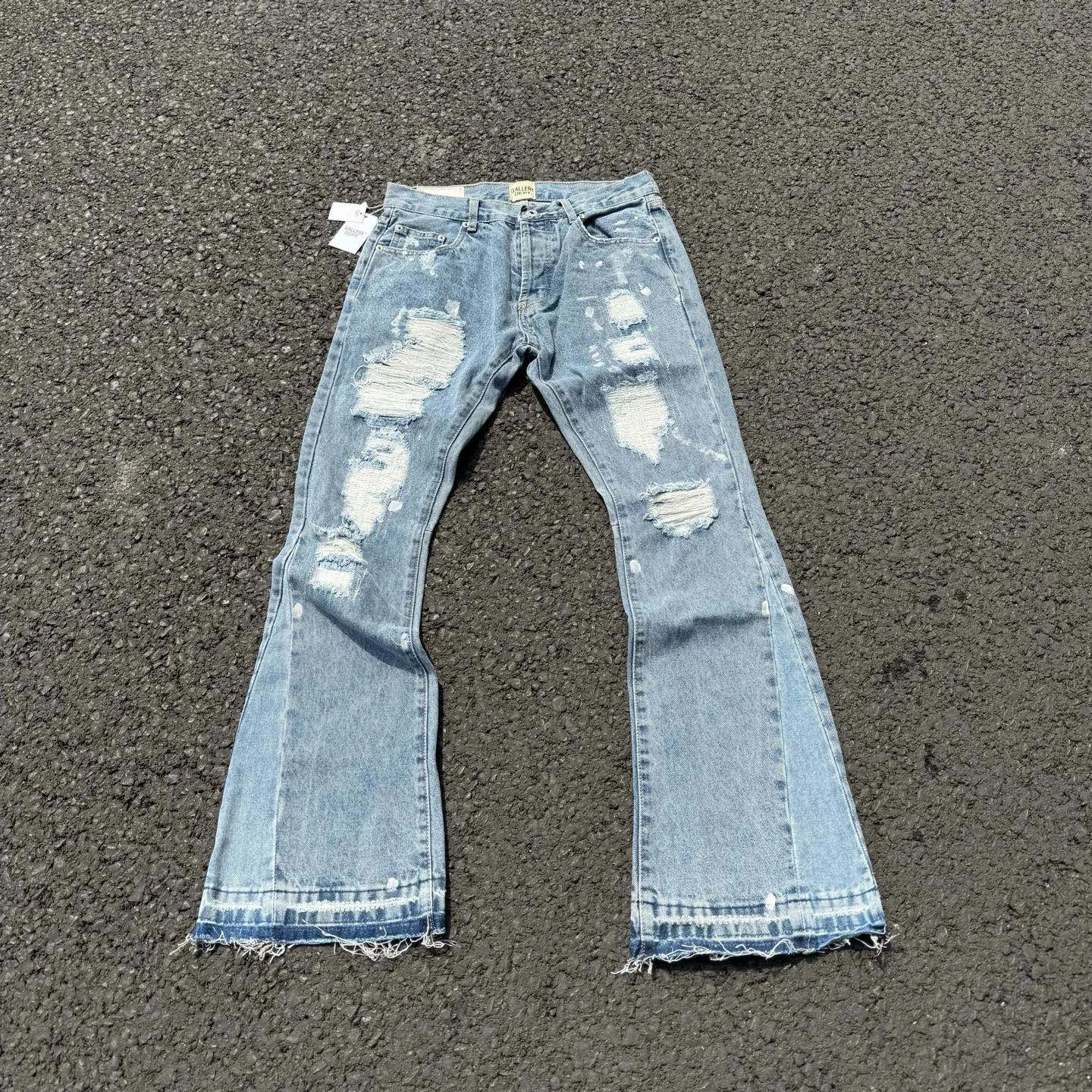 #8149 P250💰 Independent GALLERY DEPT. Vintage hole patch splicing black leather cross loose washed flared jeans - truly restore the ultimate vintage texture - original hardware accessories washed and other elevators, QR code analysis are all purchased from the original factory, high degree of restoration, you are welcome to compare with a certain product ~ - three-dimensional version loose and comfortable, not picky about the figure, tall and slim, factory Seiko, original factory quality control, same style for men and women, can be matched with couples, versatile recommendation Essential jeans for all seasons - sizes: 28 30 32 34 36